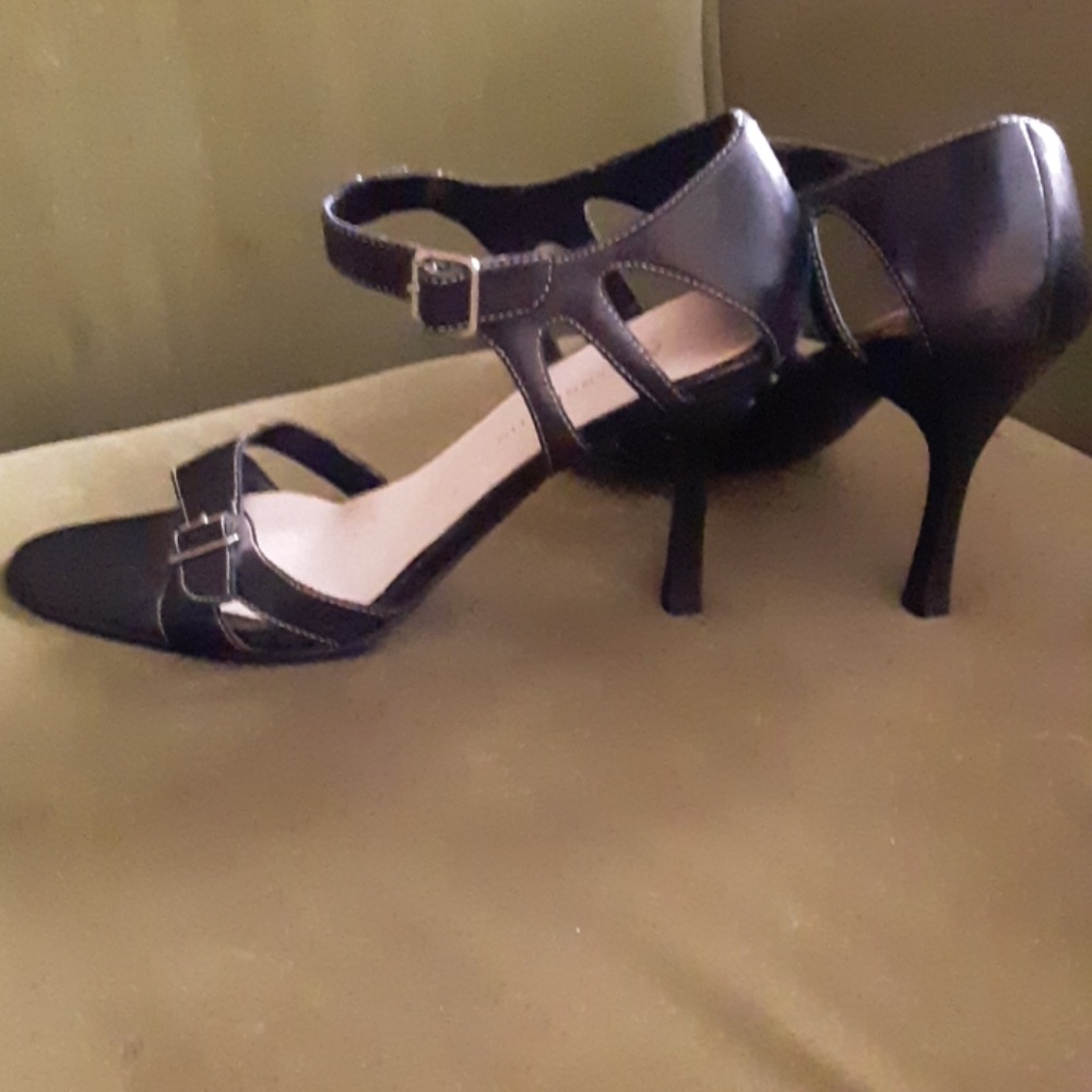 Anne Klein Size 7 Black 3" Heels